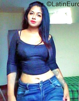 Date this voluptuous Colombia girl Linda from Cartagena CO25736