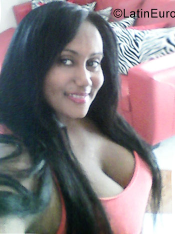 Date this lovely Dominican Republic girl YENNY from Santo Domingo DO29275