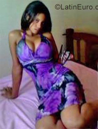 Date this sultry Dominican Republic girl Jennifer from Santo Domingo DO29337