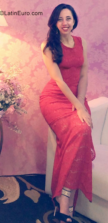 Date this voluptuous Brazil girl Gabrielle from Santa Helena de Goias BR10118