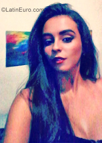 Date this foxy Colombia girl Valentina from Medellin CO21951