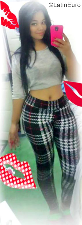 Date this young Dominican Republic girl Alexandra from Santo Domingo DO29556