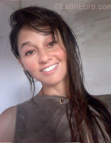 Date this hot Brazil girl Yara from Itupiranga BR10137