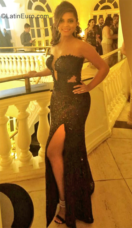Date this georgeous Brazil girl Erica from Belo Horizonte BR10161