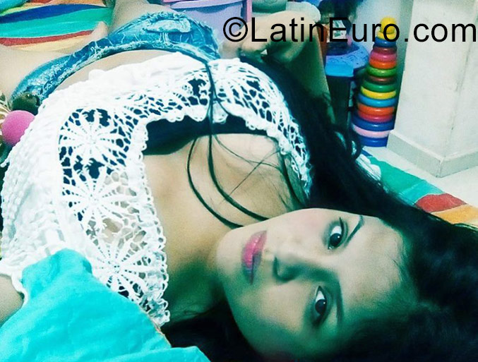 Date this hard body Colombia girl Lizeth from Cali CO22032