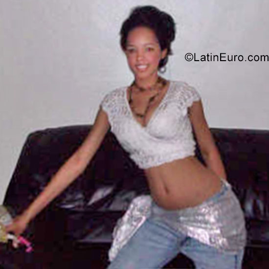 Date this good-looking Dominican Republic girl Giny from Santiago DO29759