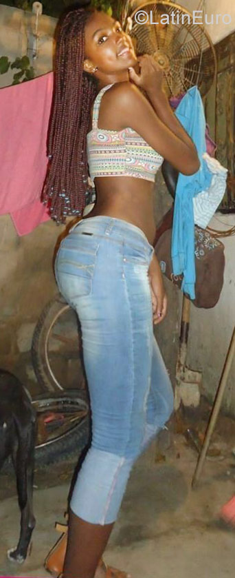 Date this stunning Colombia girl Andrea from Barranquilla CO22078