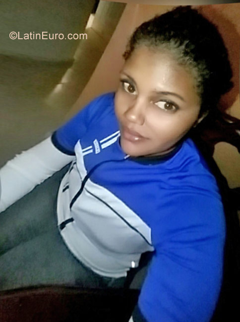 Date this sensual Dominican Republic girl Clarita from Santo Domingo DO29845