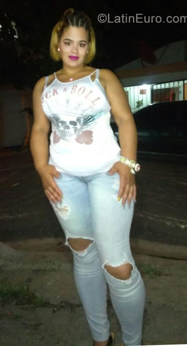 Date this beautiful Dominican Republic girl Yani from Santiago DO29989