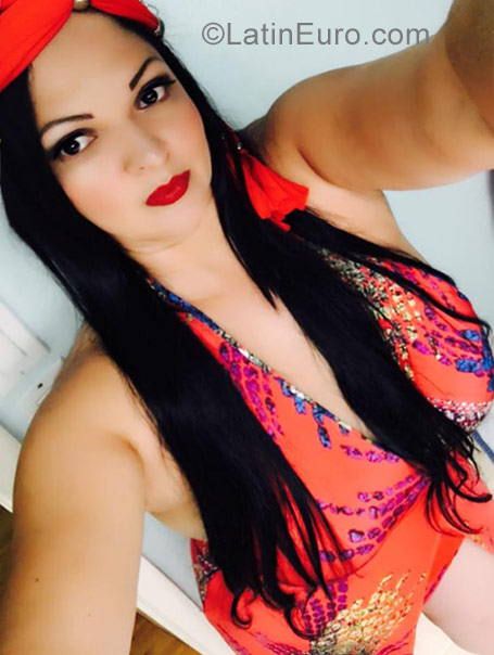 Date this gorgeous United States girl Any from Ft. Lauderdale US18563