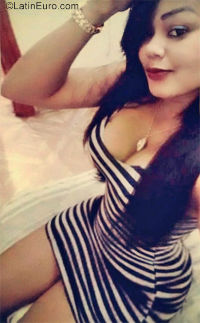 Date this fun Dominican Republic girl Virginia from San Cristobal DO30006