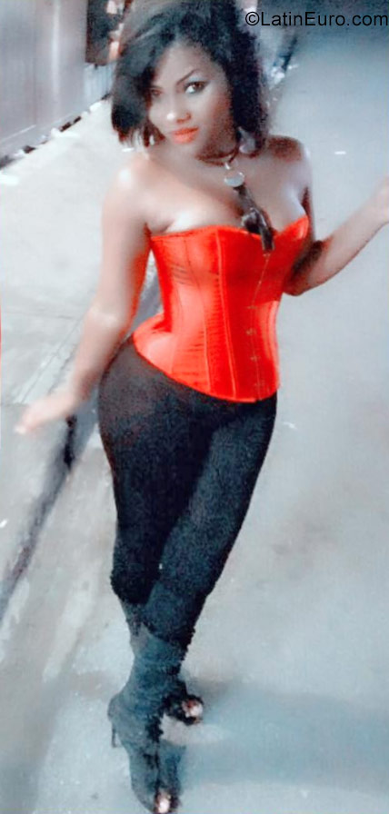 Date this voluptuous Dominican Republic girl Katy from Santo Domingo DO30029