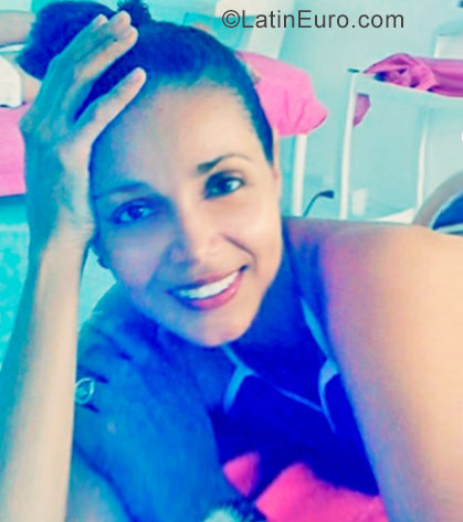 Date this delightful Colombia girl Carolina from La Dorada CO26787