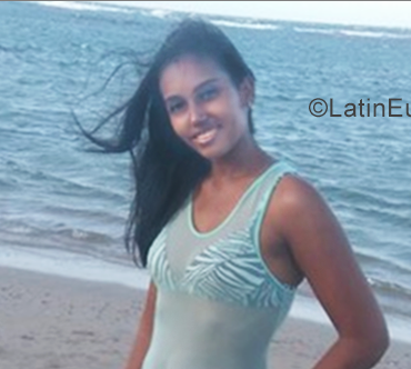 Date this stunning Dominican Republic girl Karen from Puerto Plata DO30110
