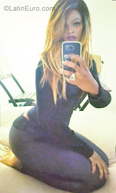 Date this voluptuous Brazil girl Luana from Rio De Janeiro BR10249