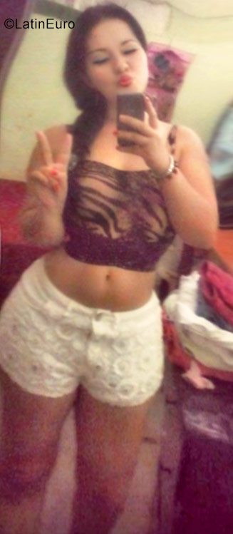 Date this tall Colombia girl Vanesa from Bogota CO22230