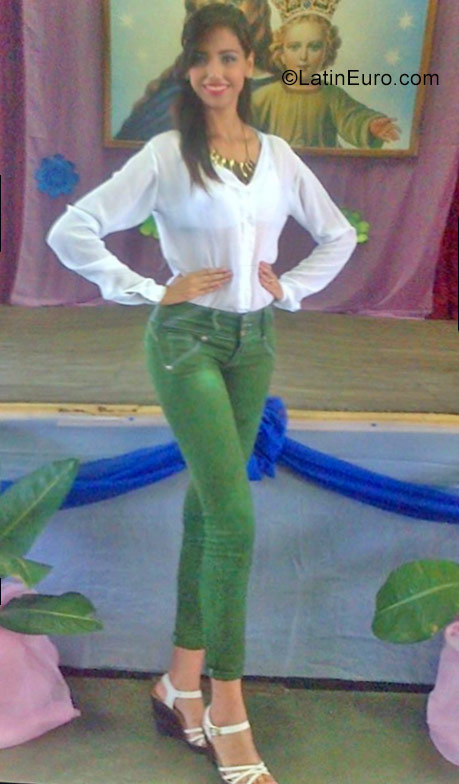 Date this fun Venezuela girl Yerbelis from Ciudad Guayana VE887