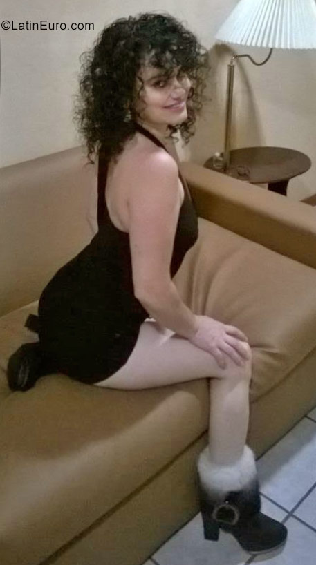 Date this lovely Costa Rica girl Moon from San Jose CR340