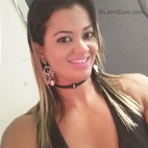 Date this gorgeous Ivory Coast girl Rachida from Abidjan IC87