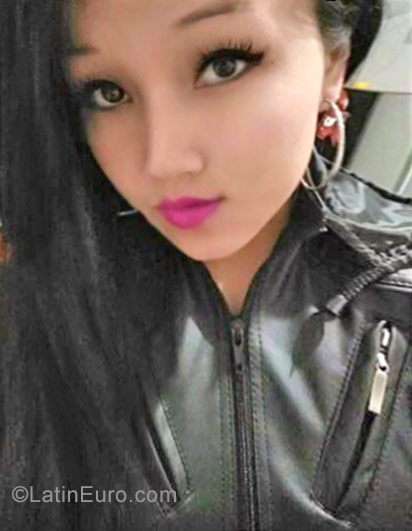 Date this cute Colombia girl Andrea from Bogota CO22414