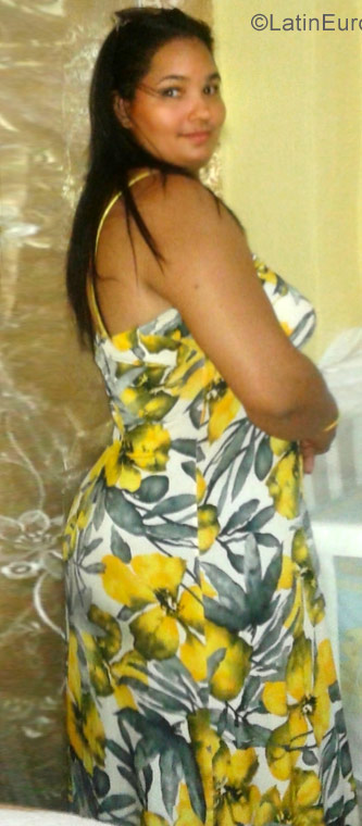 Date this happy Cuba girl Tereza from Guantánamo CU116