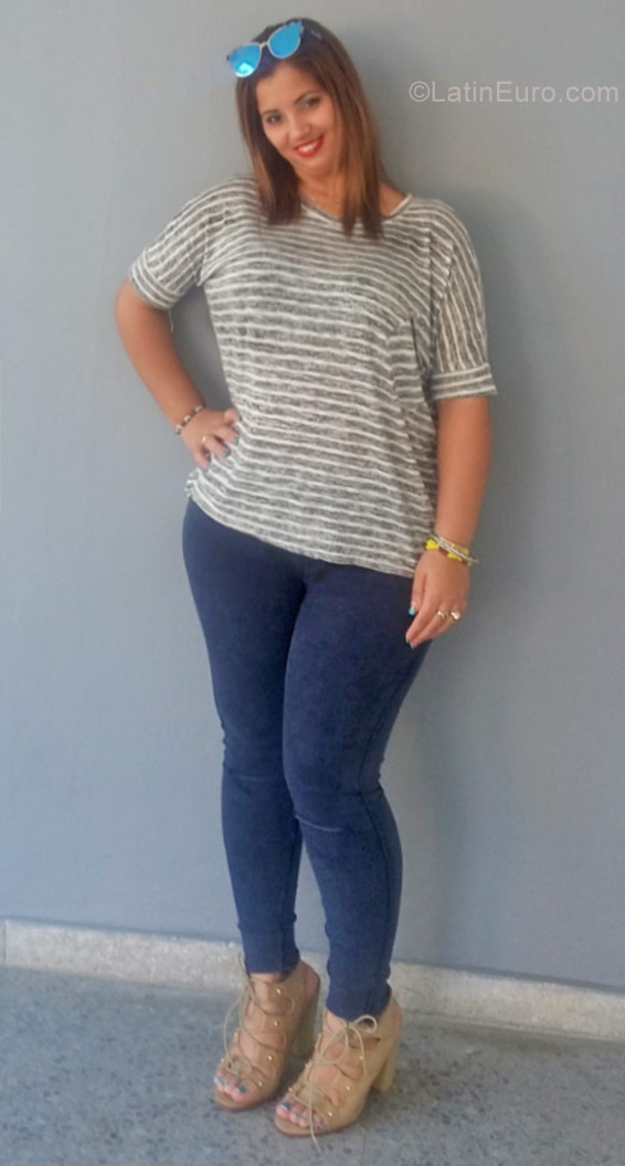 Date this charming Cuba girl Heidi from Havana CU588