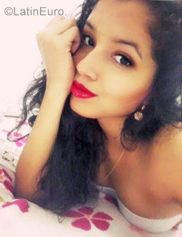 Date this nice looking Colombia girl Dianes from Cali CO22474