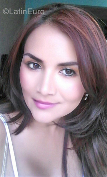 Date this hard body Colombia girl Mar from Cali CO22502