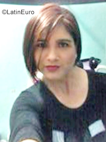 Date this hard body Colombia girl Sales from Cartagena CO22534