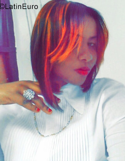 Date this pretty Dominican Republic girl Yafrely from Santo Domingo DO30548