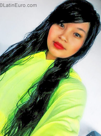 Date this charming Colombia girl Laura from Manizales CO22662