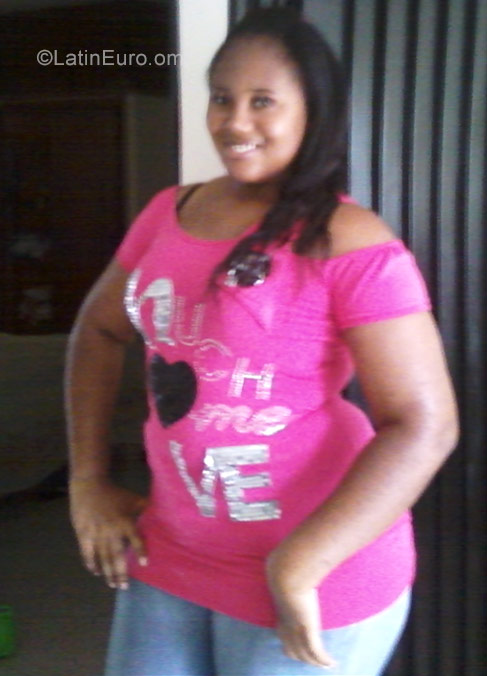 Date this hot Colombia girl Claudia from Cali CO22676