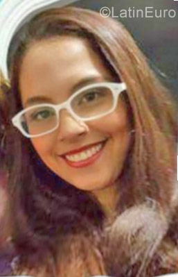 Date this happy Colombia girl Fernanda from Bogota CO22746