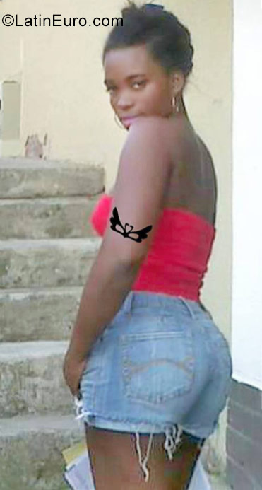 Date this beautiful Colombia girl Dailen from Pereira CO22780