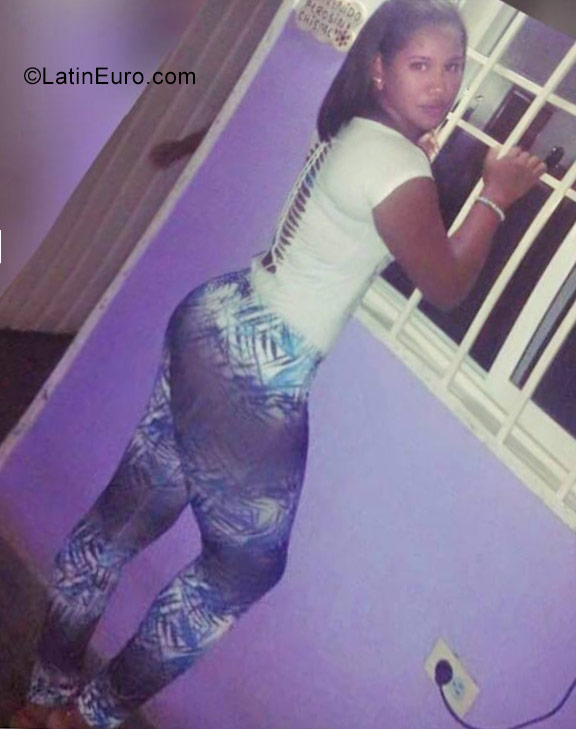 Date this hot Venezuela girl Oriany from Cumana VE1116