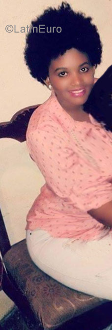 Date this attractive Dominican Republic girl Pricila from Santo Domingo DO30856
