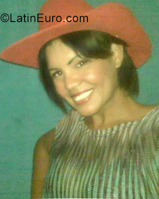 Date this pretty Colombia girl Mili from Barranquilla CO22897