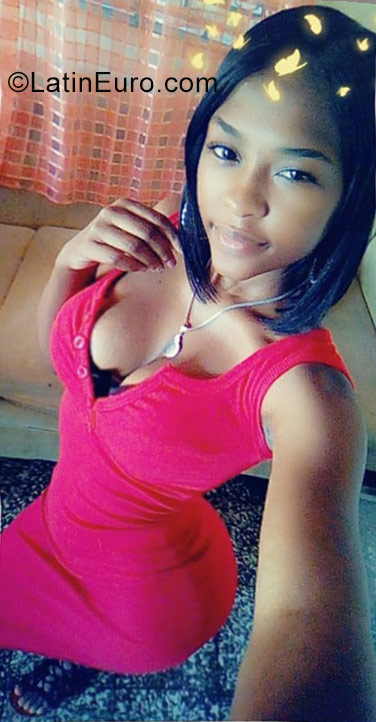 Date this delightful Dominican Republic girl Yovanna from Santo Domingo DO31022