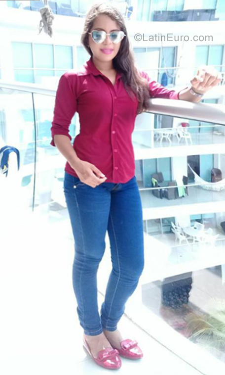 Date this hot Colombia girl Niko from Cartagena CO23012