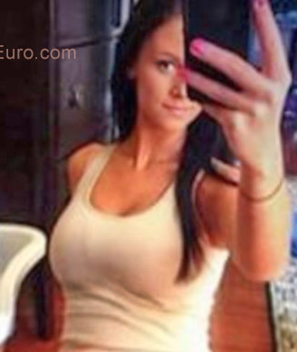 Date this young Colombia girl Isabella from Medellin CO23034