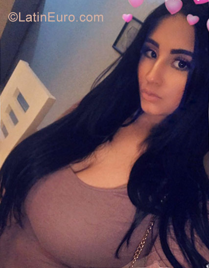 Date this athletic Dominican Republic girl Beatrice from Santiago DO31094