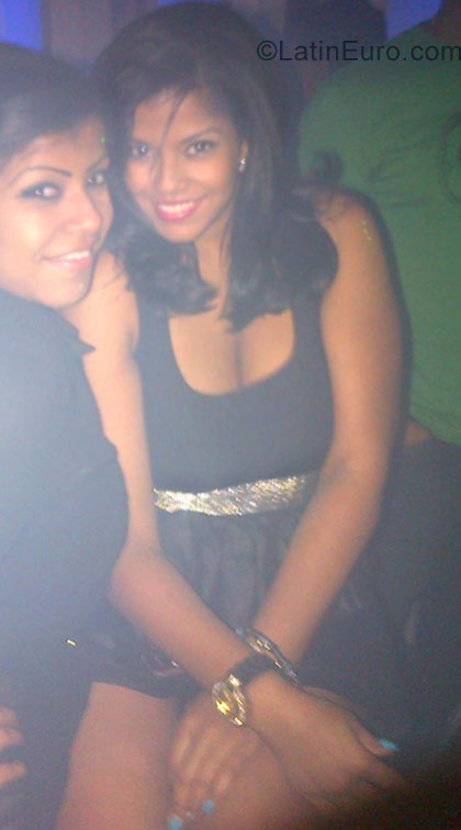Date this funny Dominican Republic girl Luz from Santo Domingo DO31136