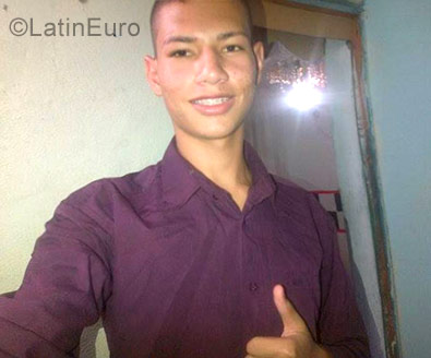 Date this funny Venezuela man Carlos from Cumana VE1253