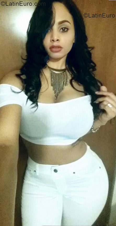 Date this young Dominican Republic girl Arleny from Santo Domingo DO31262