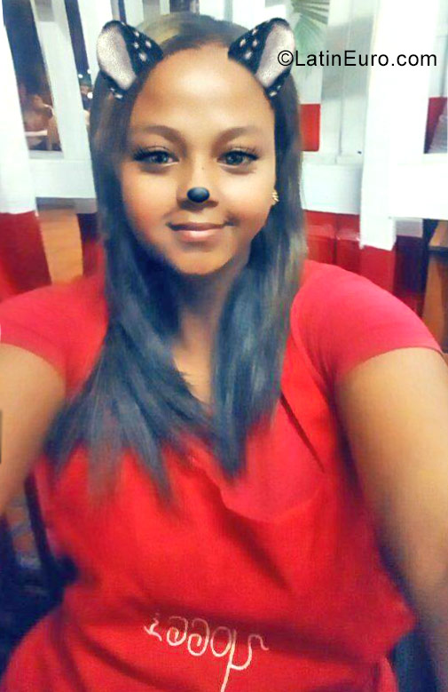 Date this fun Colombia girl Lincy from Cali CO23238