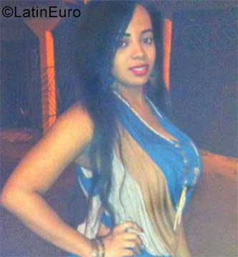 Date this voluptuous Dominican Republic girl Julia from Santo Domingo DO31410