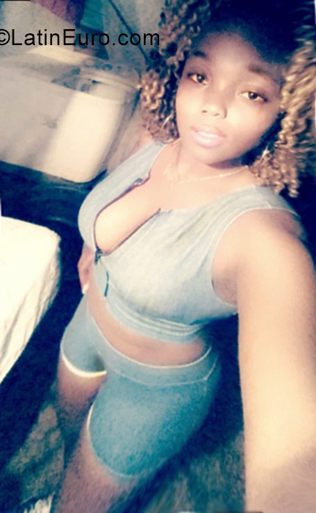 Date this cute Dominican Republic girl Yenifer from Santo Domingo DO31461