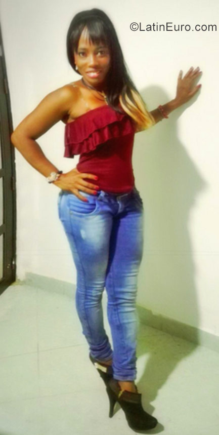Date this voluptuous Colombia girl Diana from Medellin CO23394