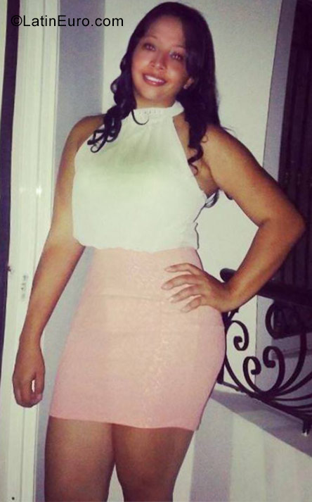 Date this stunning Colombia girl Katherine from Cali CO23400