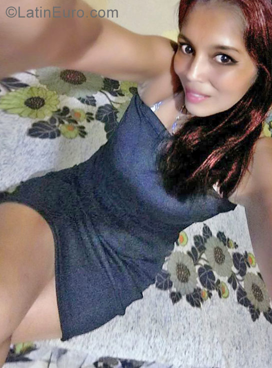 Date this gorgeous Colombia girl Alexandra from Cali CO23407